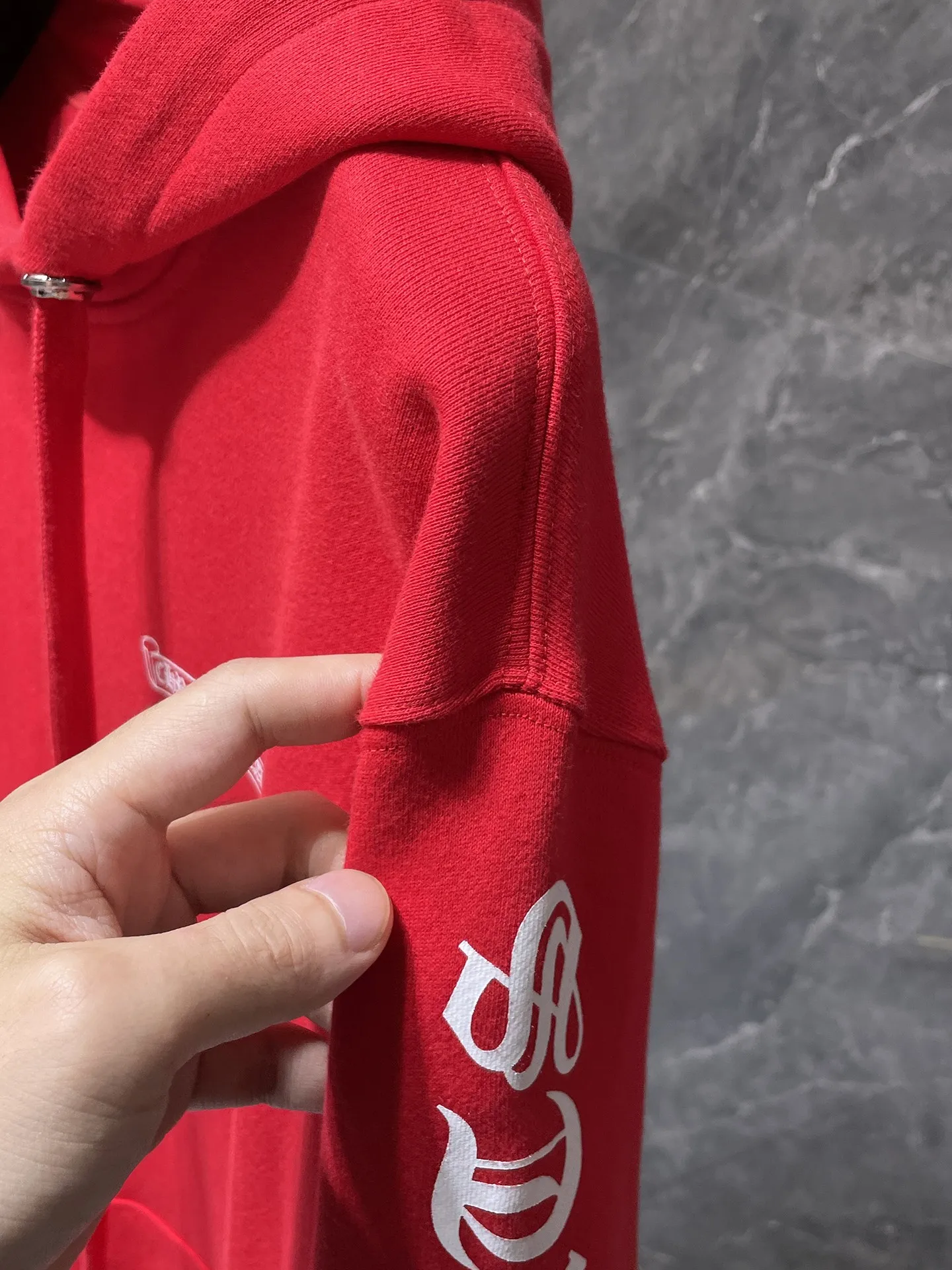 P250 Chrome Hearts Autumn and Winter 2025 Counter synchronization ❤️Details of the same style Chrome Hearts limited online hooded sweatshirt Improved customized version 1:1 high-gram weight high-quality fabric Recommended color: red Black Size: S, M, L, XL